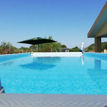 Villa Con Piscina 