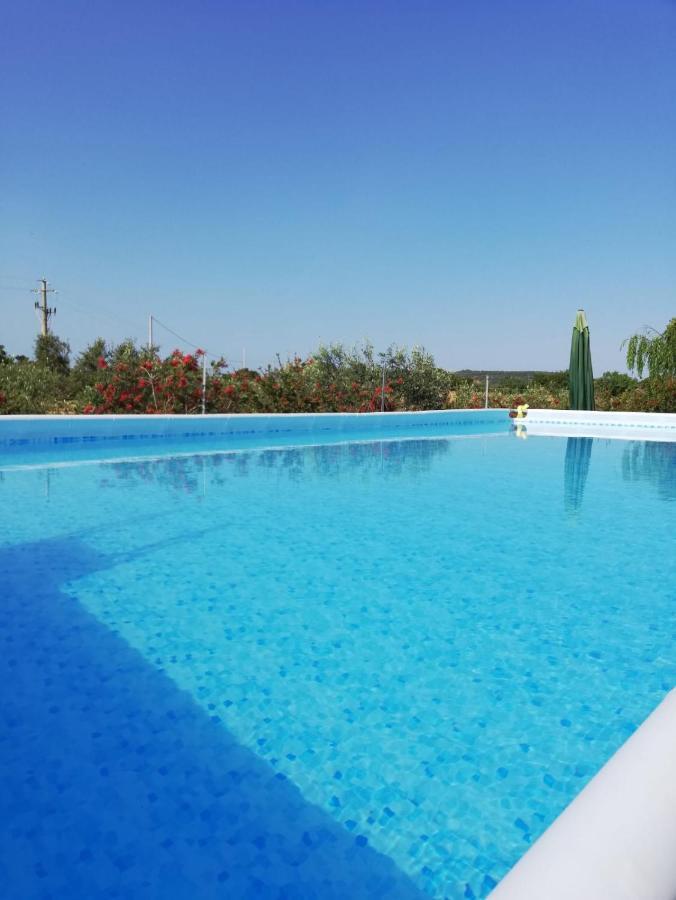 Con Piscina 